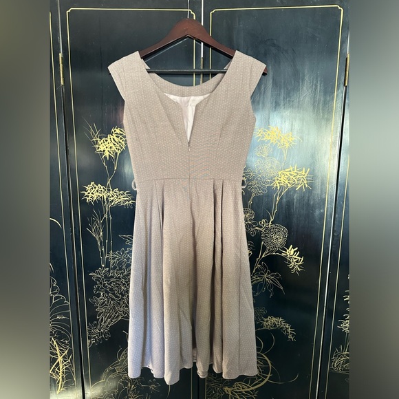 Grey dress - Picture 2 of 2